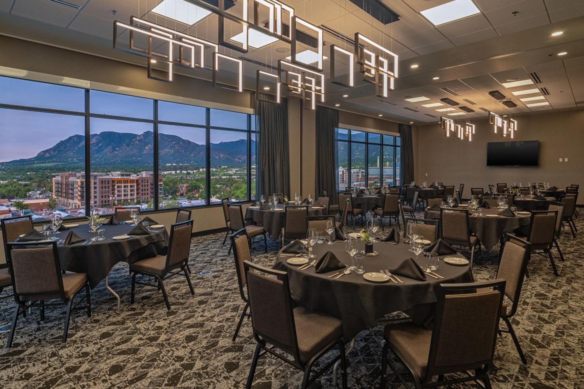Element Colorado Springs Downtown Hotel Buitenkant foto